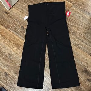 Spanx Booty Boost Active Ankle Flair Pants